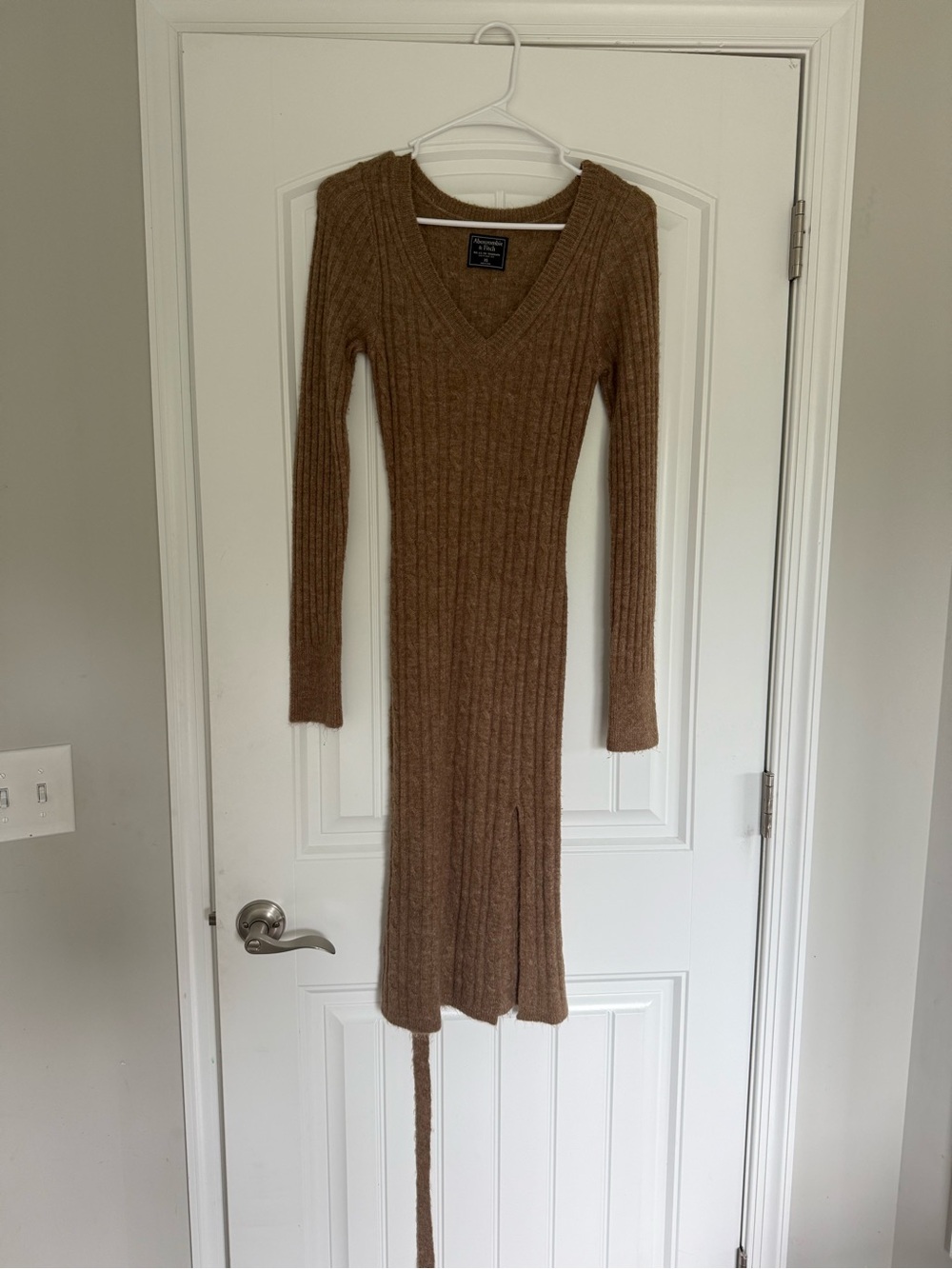 Abercrombie and fitch Ribbed V-Neck Long Sleeve Knit Dress - Brown